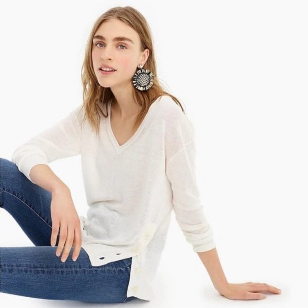 J Crew side button linen blend top sweater. Size medium. NWT.
